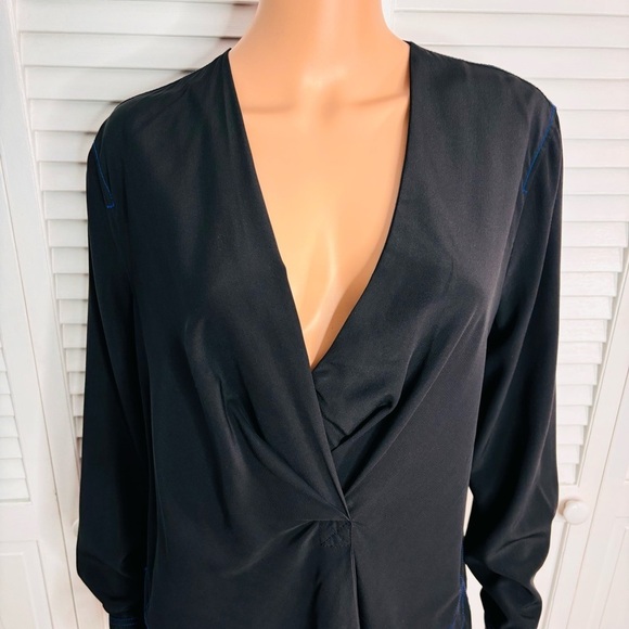 RAG & BONE Black Shields V-Neck Silk Blouse Size Medium - Picture 3 of 10